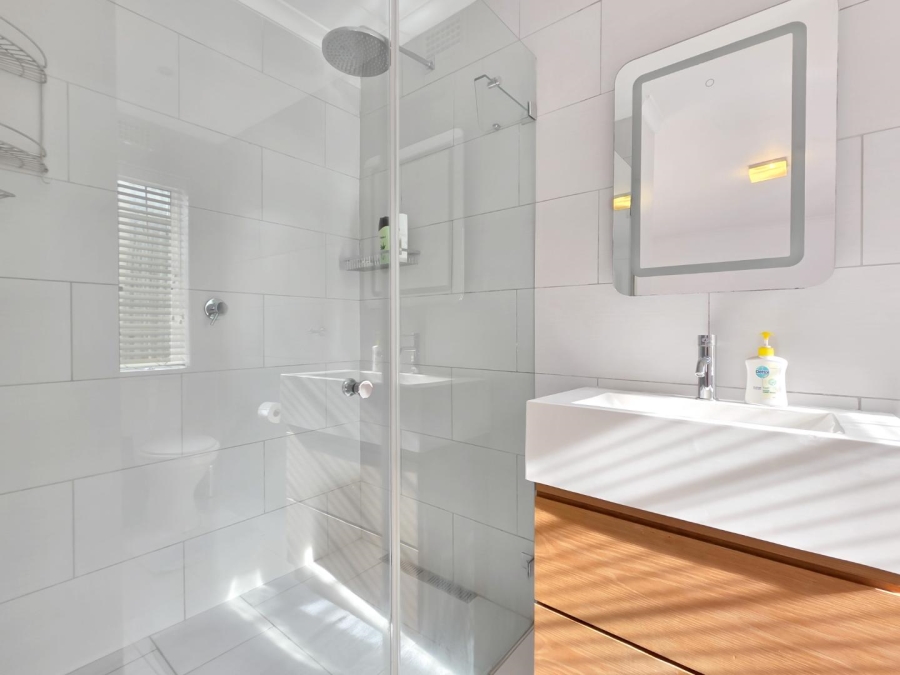 To Let 2 Bedroom Property for Rent in Gardens Western Cape